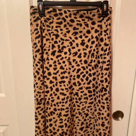Express Cheetah leopard Print Skirt elastic band - Picture 4 of 5